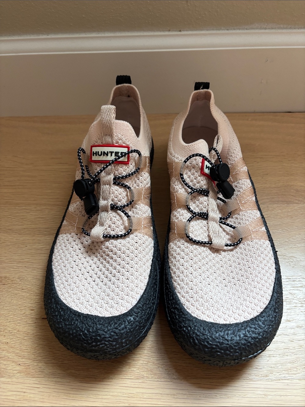 Hunter Women’s Blush Pink and Black Knit Lace-Up Sneakers